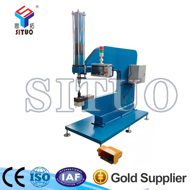 電梯轎底專(zhuān)用大喉深鉚接機(jī)