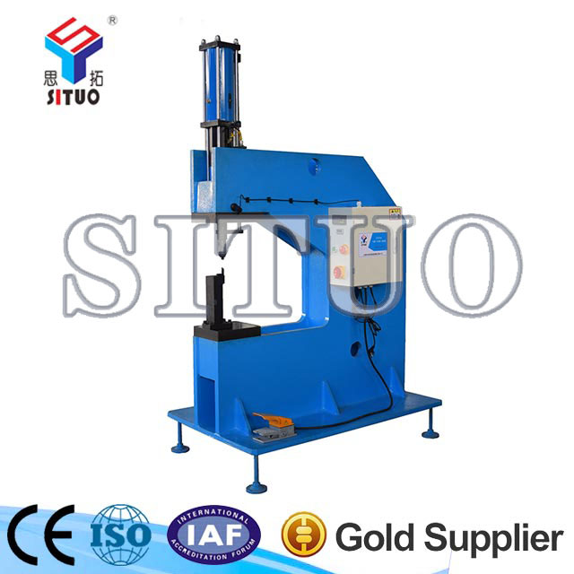 橋架專(zhuān)用單點(diǎn)無(wú)鉚連接