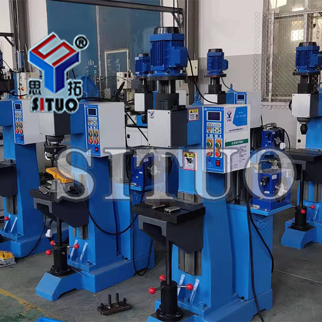 旋鉚技術(shù)革新:無(wú)錫思拓旋鉚機領(lǐng)航工業(yè)制造